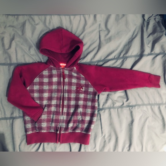 Souvenirs Northern Canada Moose Zip Up Hoodie Maroon Plaid Child Size 8 - Picture 1 of 11